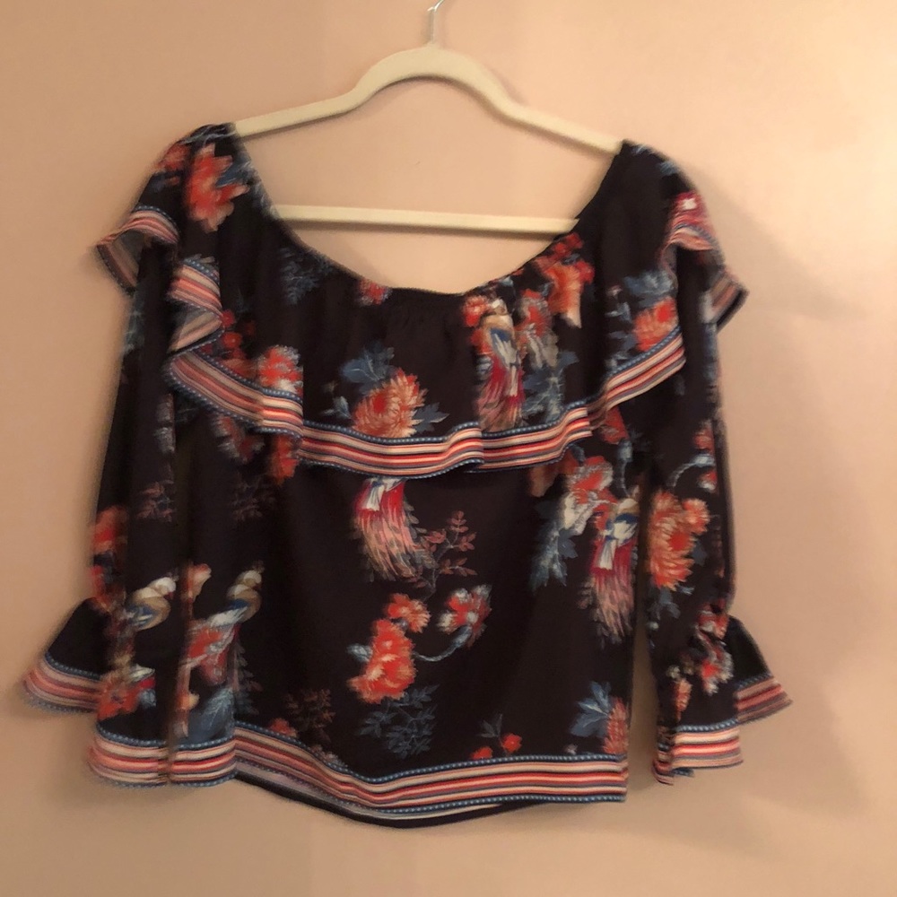 Cute floral off the shoulder shirt!